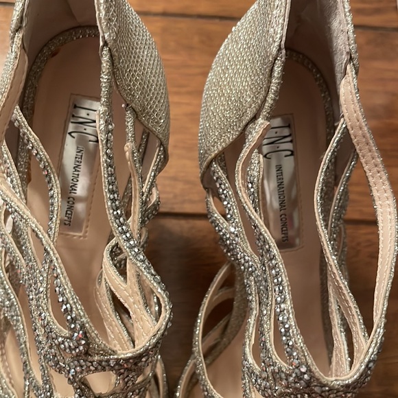 INC Champagne Glitter🥂 Booties 4 “ heels worn 1 hour At Wedding $119 - Picture 2 of 8